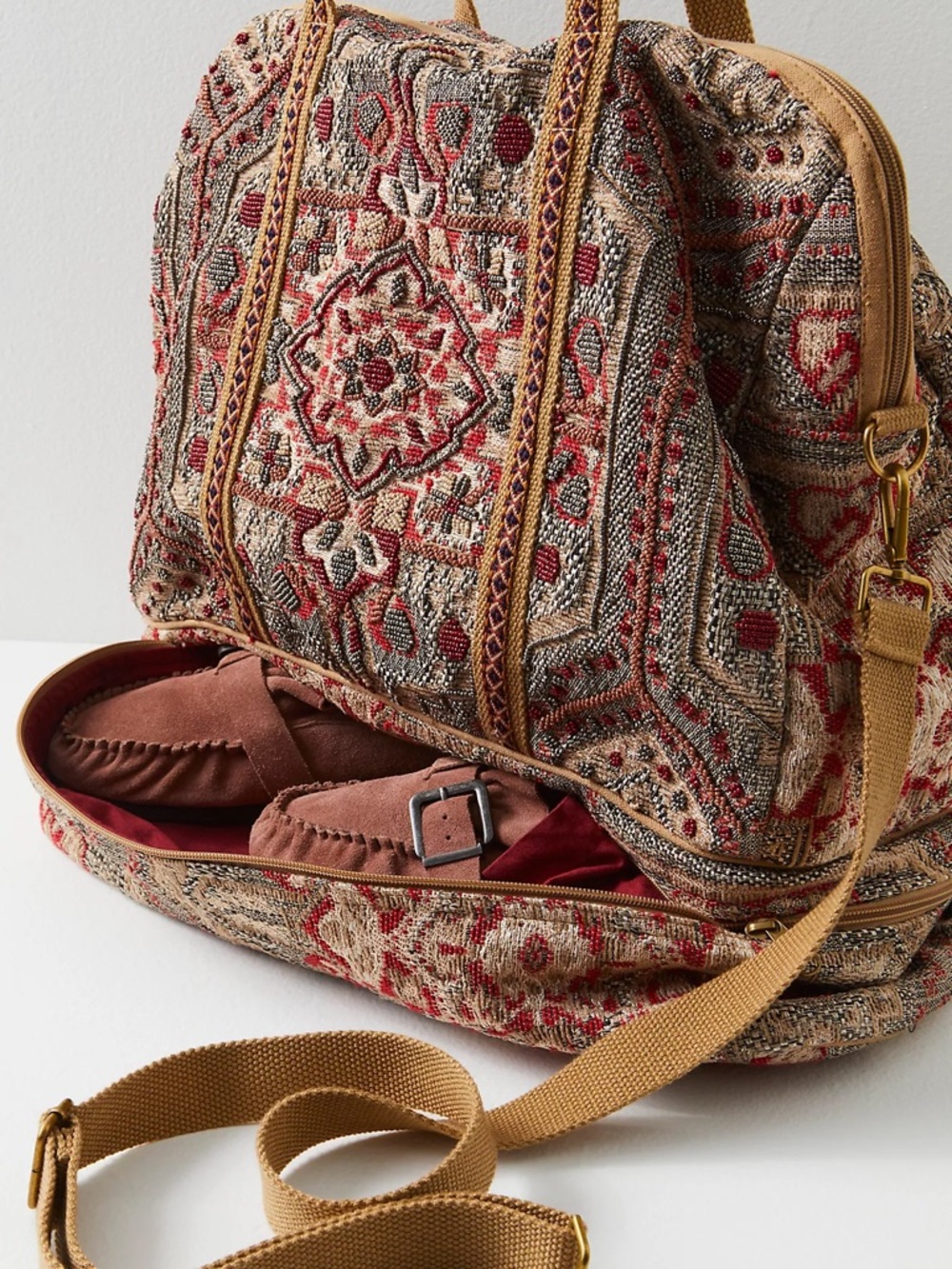Free People Magic Carpet Weekender Bag !!🔥 RARE & STUNNING 🔥 - Picture 14 of 16